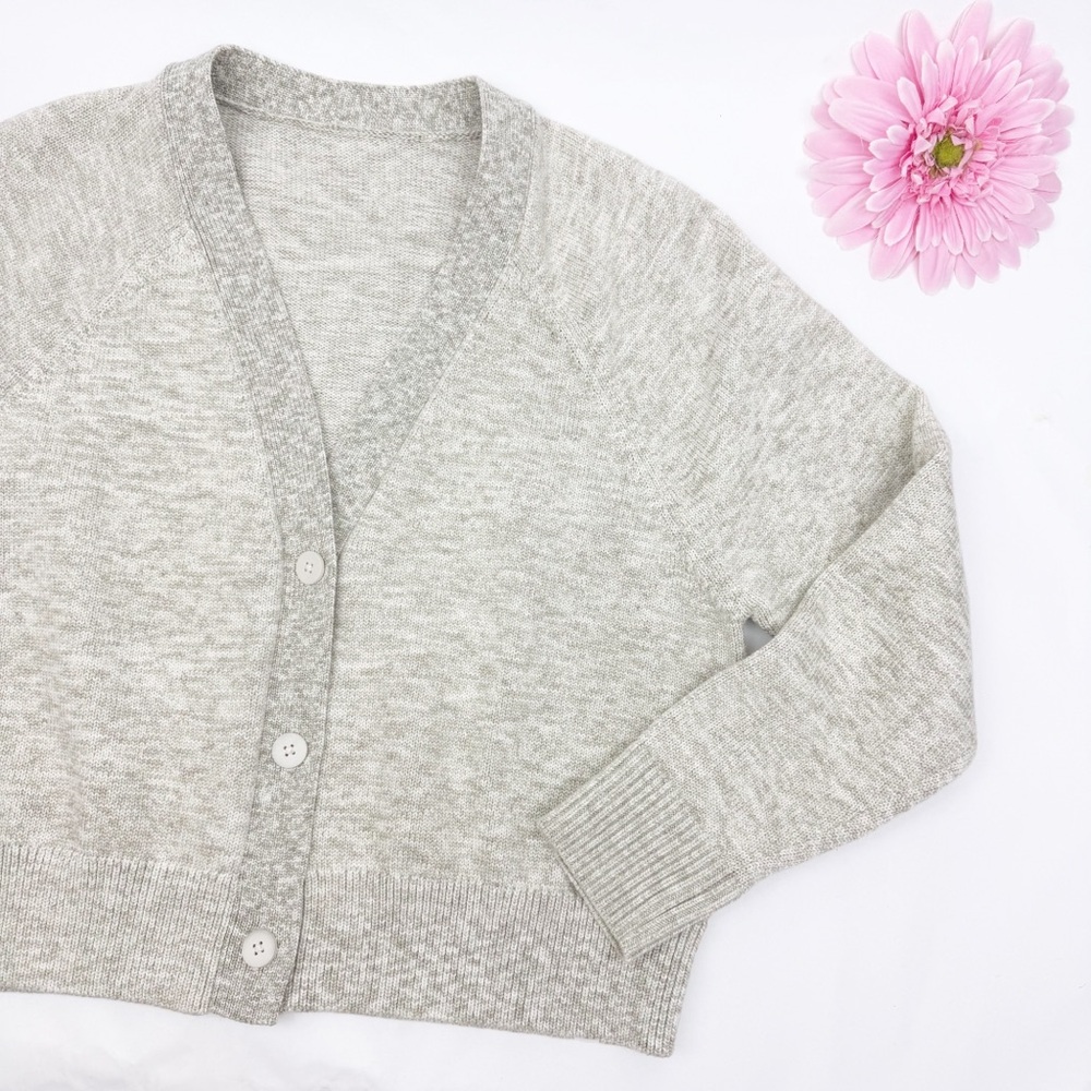 Lululemon Boxy Cotton-Blend V Neck Cardigan
Bone / White / Raw Linen / Vapor - Picture 8 of 16
